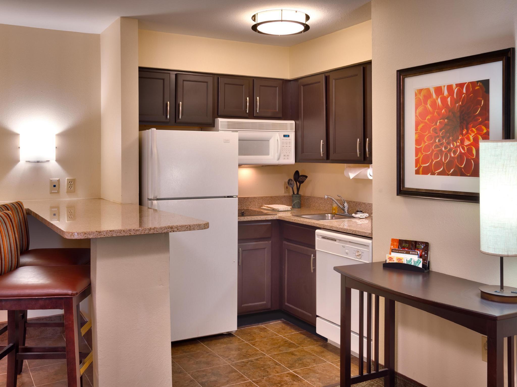 Staybridge Suites Peoria Downtown By Ihg Buitenkant foto