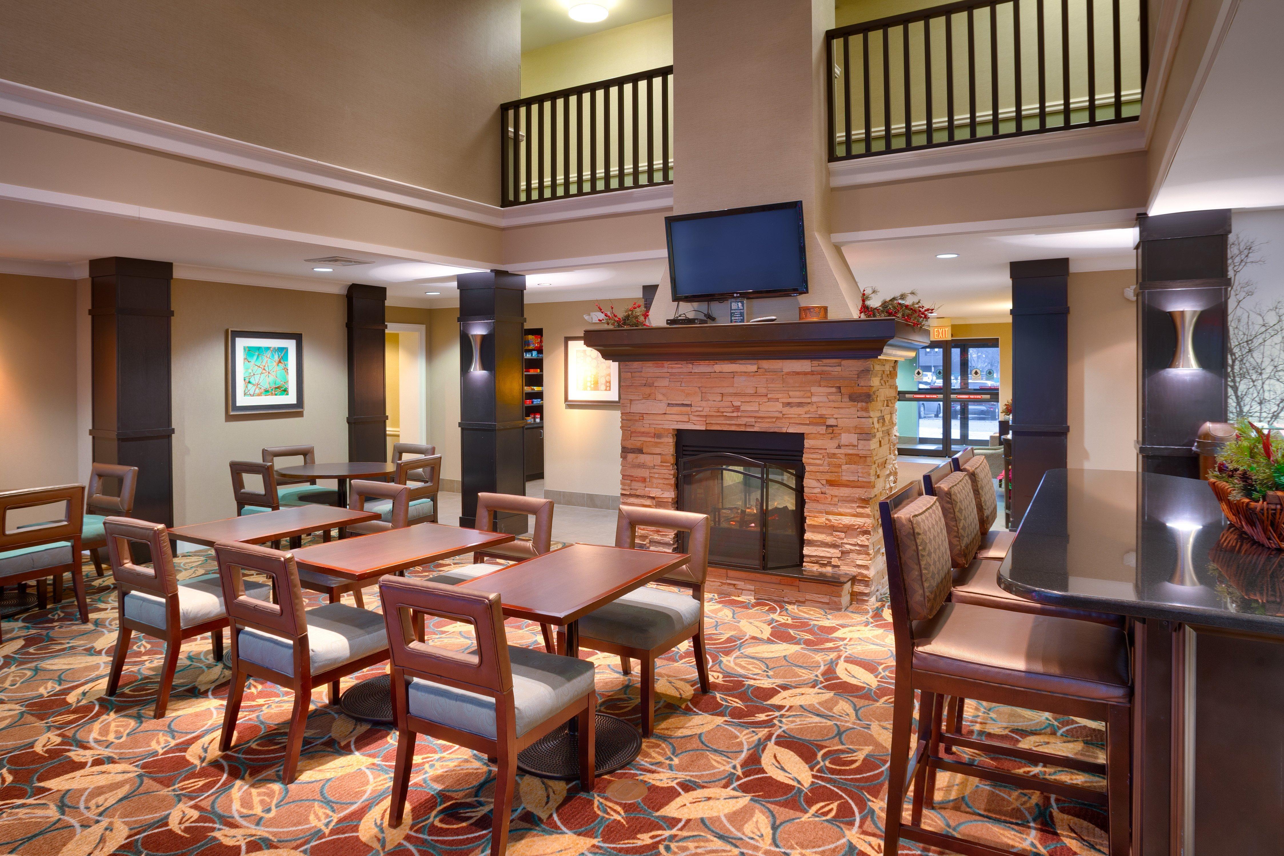 Staybridge Suites Peoria Downtown By Ihg Buitenkant foto